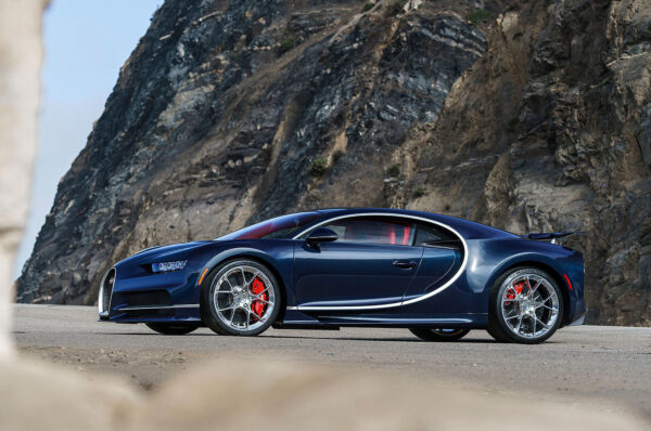 29 2017 Bugatti Chiron