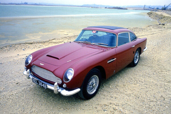 46 1964 Aston Martin DB5