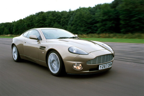 9 2001 Aston Martin Vanquish