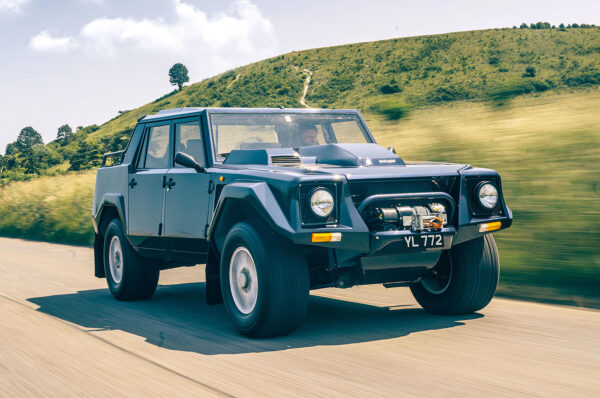 Lamborghini: LM002