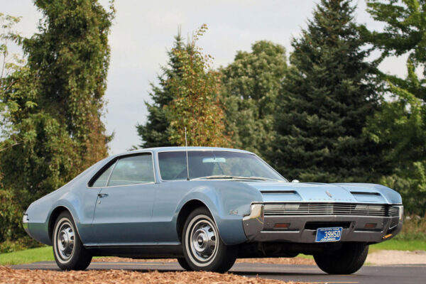 Oldsmobile: Toronado (1966)