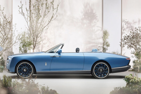Rolls-Royce: Boat Tail (2021)