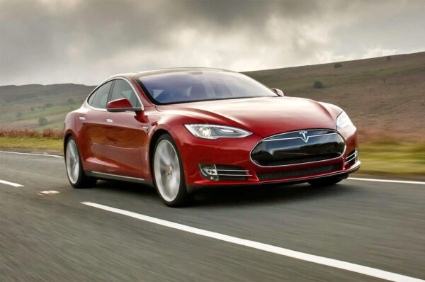 Tesla: Model S (2012)